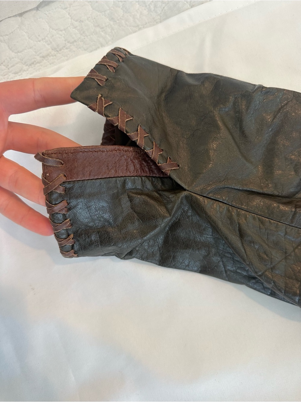 Vintage Saguaro Women’s Brown Leather Jacket with Contrast Stitching - Picture 8 of 9